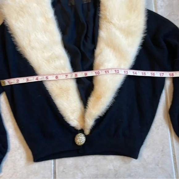 Vintage Pringle Of Scotland Cashmere Cardigan Sweater Jacket Mink Fur Collar S-M - Picture 8 of 11